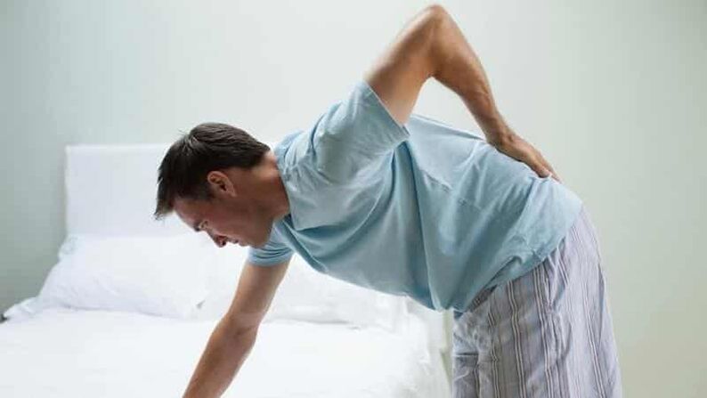 Why the back hurts in the lower back and what to do